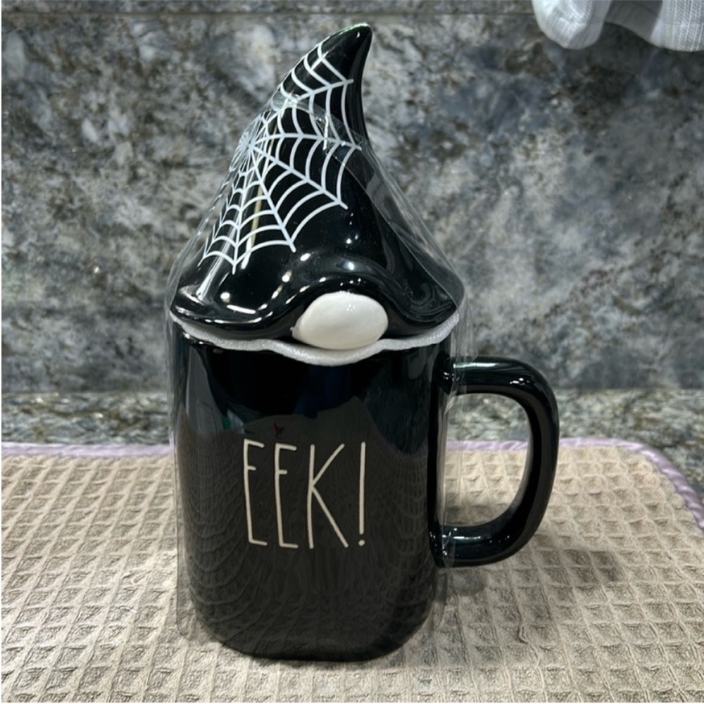 NWT Rae Dunn “EEK!” Halloween Mug w/ Gnome Hat Lid – 16 oz